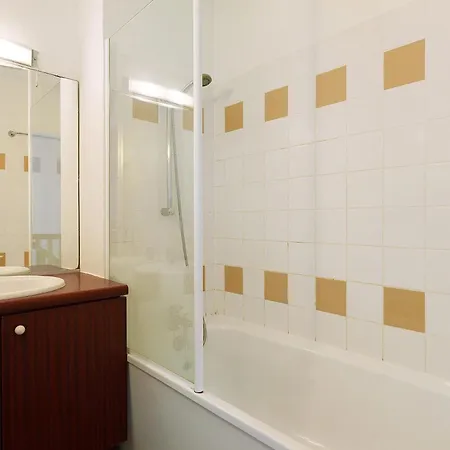 Cottage, Piscine Partagée - C35 Hébergement de vacances *