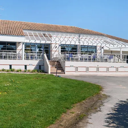 Cottage, Piscine Partagee - C35 Vakantiehuis *